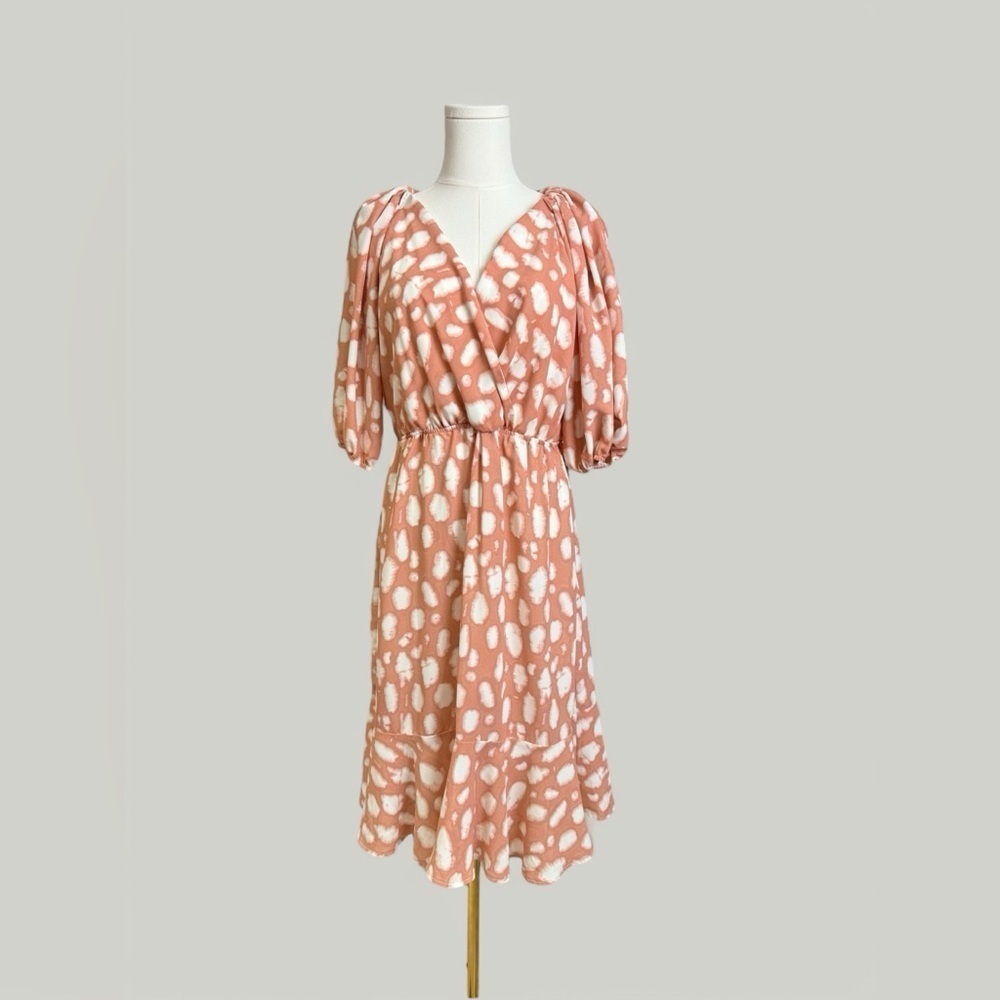 SAINTS & HEARTS Dress Women Size Small Tan White Midi Off-shoulder 3/4 Sleeves - Picture 2 of 14